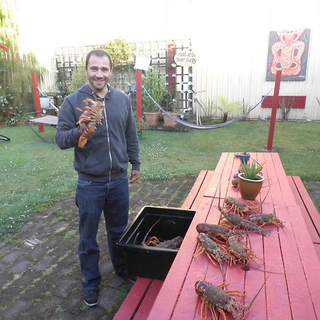 Bazil's Backpackers BBH Hostel&Surf School Westport Buitenkant foto