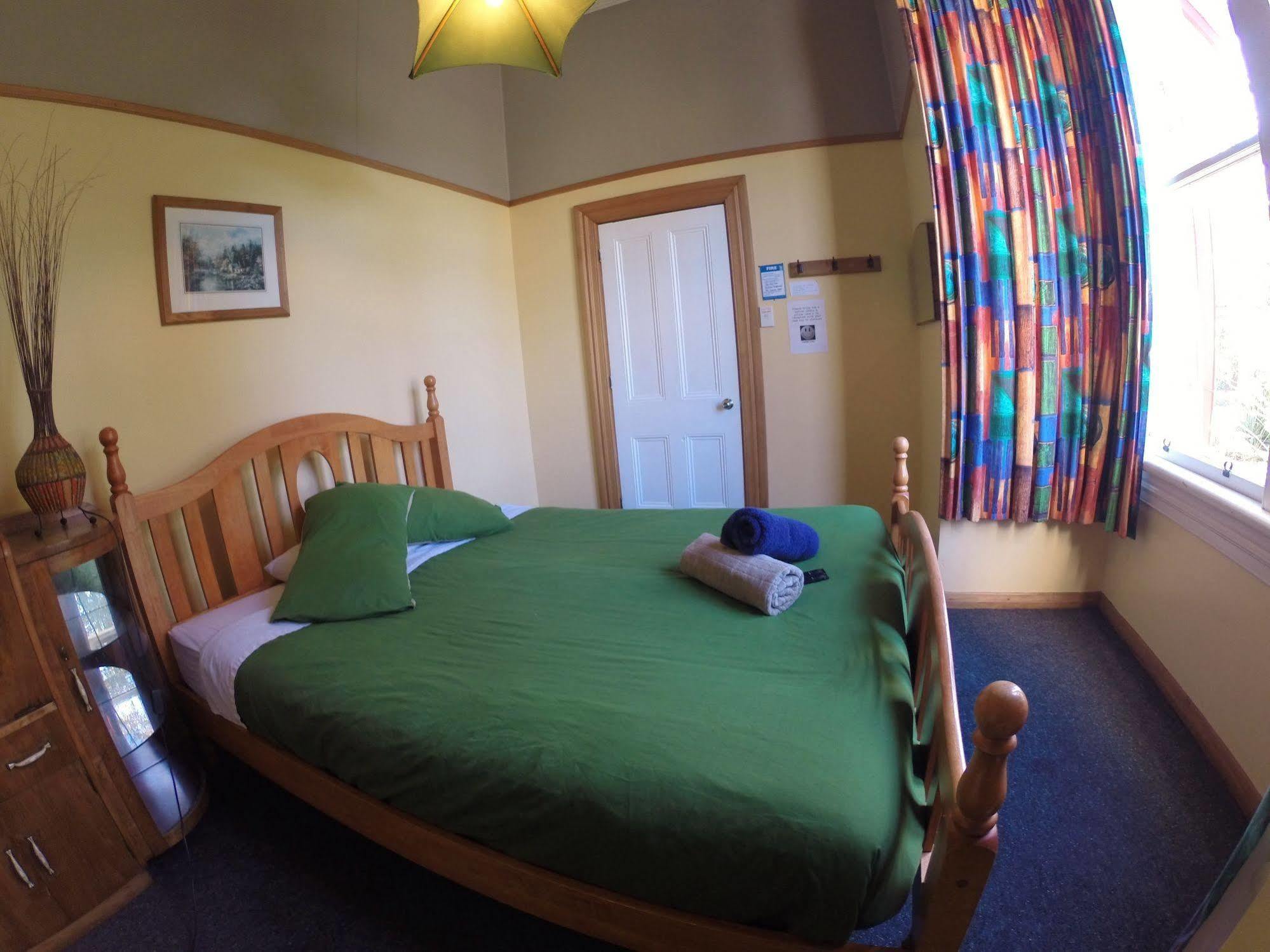 Bazil's Backpackers BBH Hostel&Surf School Westport Buitenkant foto