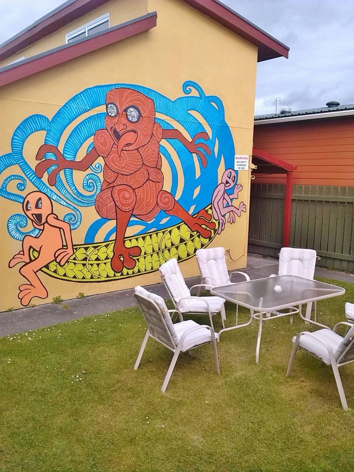Bazil's Backpackers BBH Hostel&Surf School Westport Buitenkant foto
